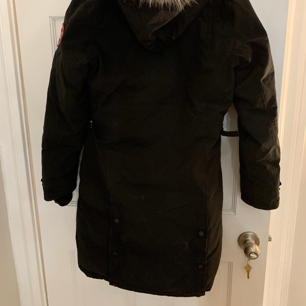 Canada Goose Kensington Parka - Picture 2 of 5